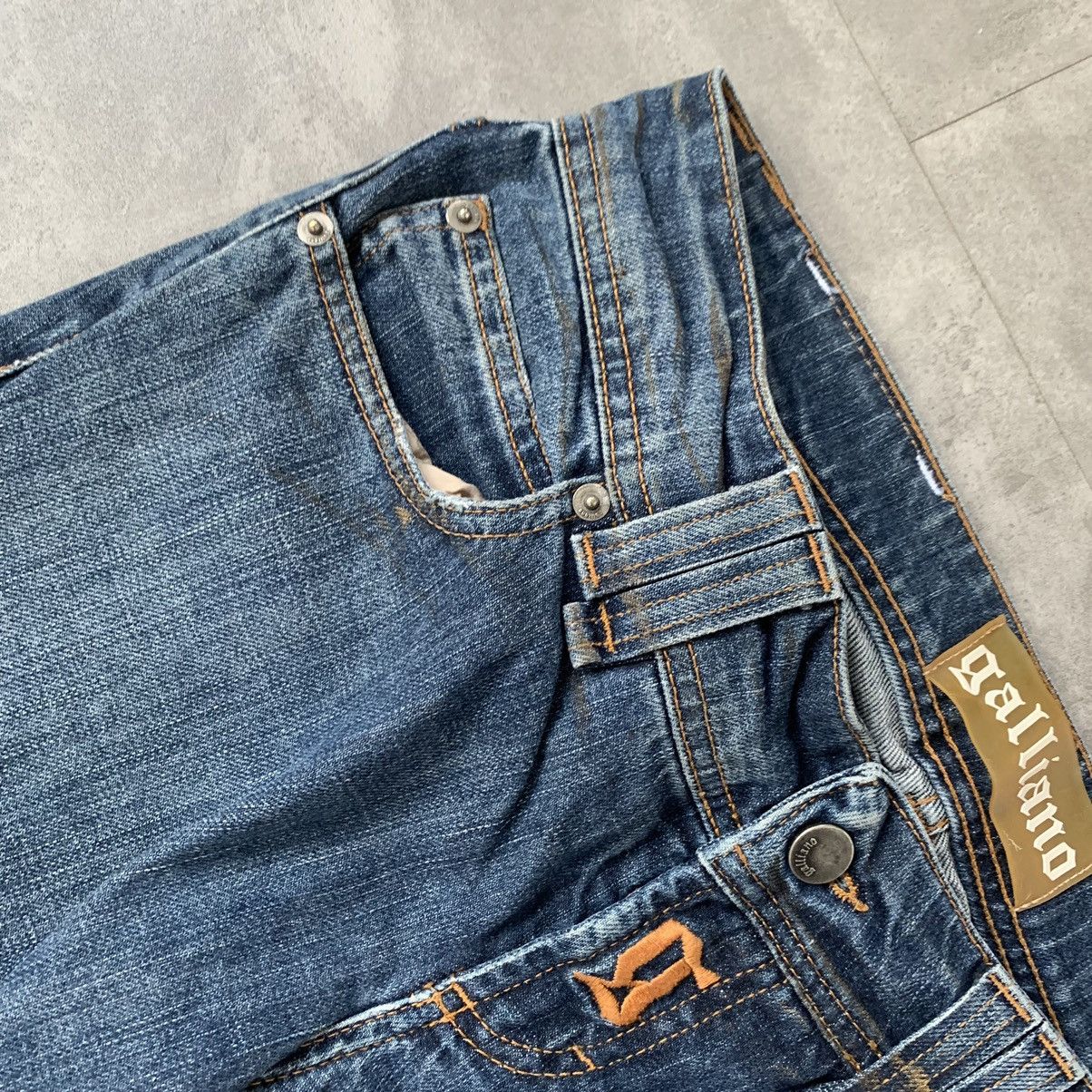 John Galliano John Galliano Jeans Logo Denim Blue Printed Gold Pants Size 28" / US 6 / IT 42 - 8 Thumbnail