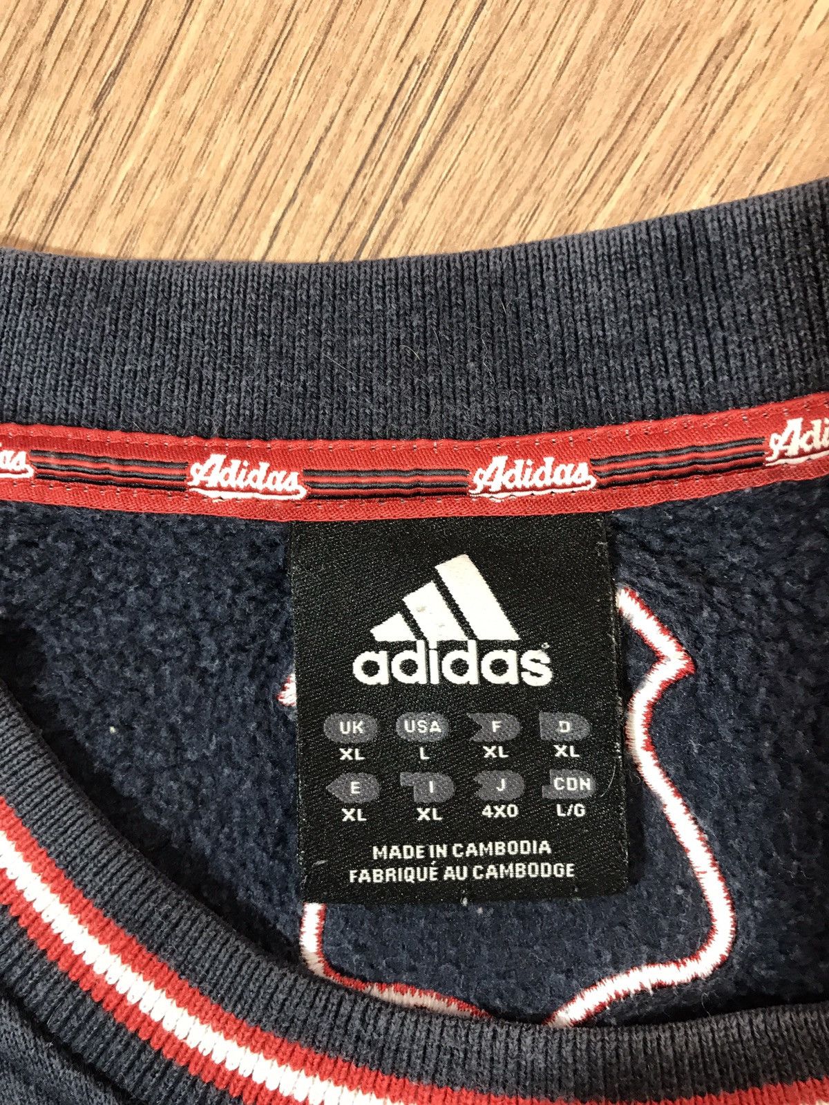 Vintage Adidas vintage sweatshirt 2002 size XL Size US XL / EU 56 / 4 - 7 Thumbnail