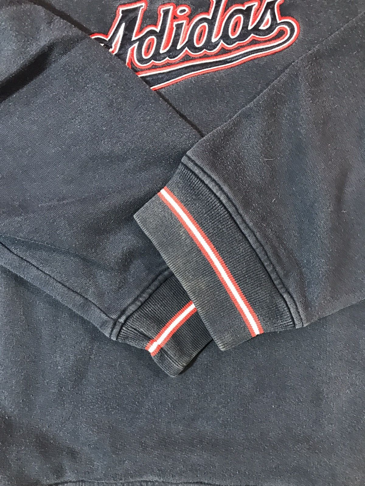 Vintage Adidas vintage sweatshirt 2002 size XL Size US XL / EU 56 / 4 - 3 Thumbnail