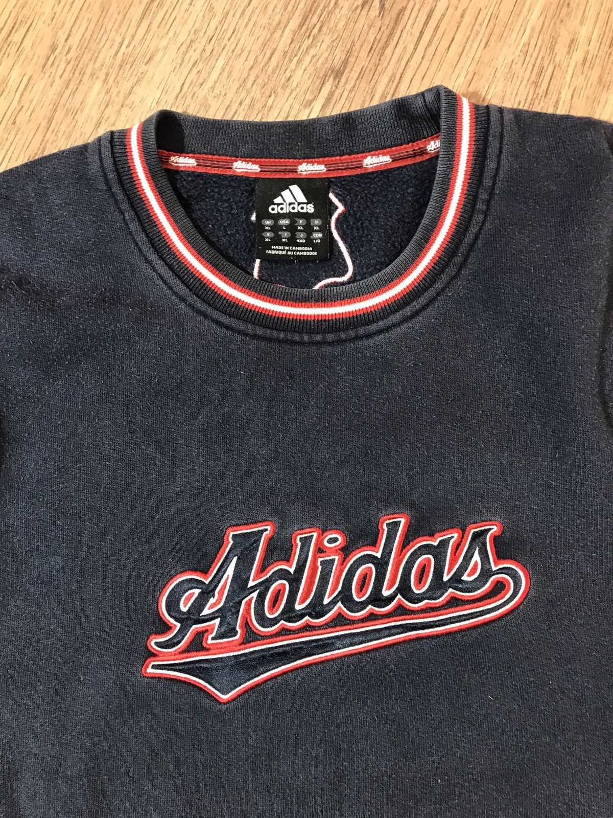 Vintage Adidas vintage sweatshirt 2002 size XL Size US XL / EU 56 / 4 - 2 Thumbnail