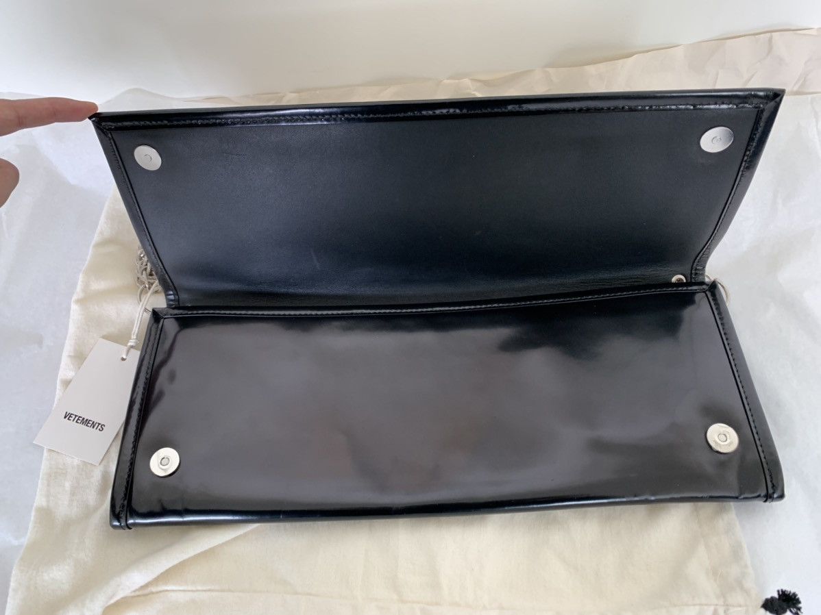 Eastpak × Vetements (NWT $3850) SS’17 Leather clutch bag with chain Size ONE SIZE - 8 Thumbnail