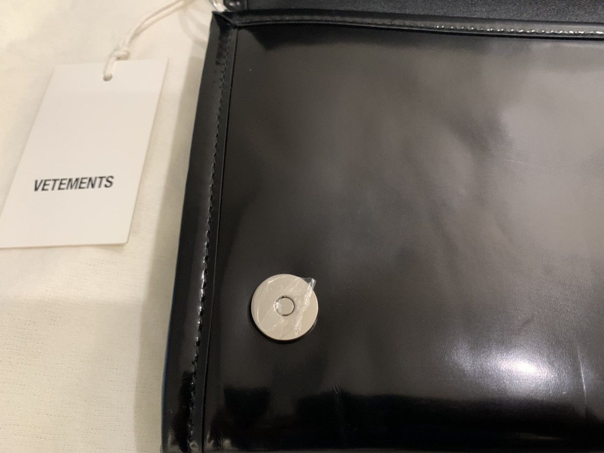 Eastpak × Vetements (NWT $3850) SS’17 Leather clutch bag with chain Size ONE SIZE - 10 Thumbnail