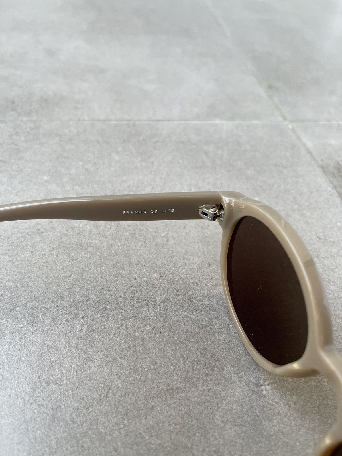 Armani × Emporio Armani × Giorgio Armani Giorgio Armani AR8005 5016/53 Cream Sunglasses Size ONE SIZE - 8 Thumbnail
