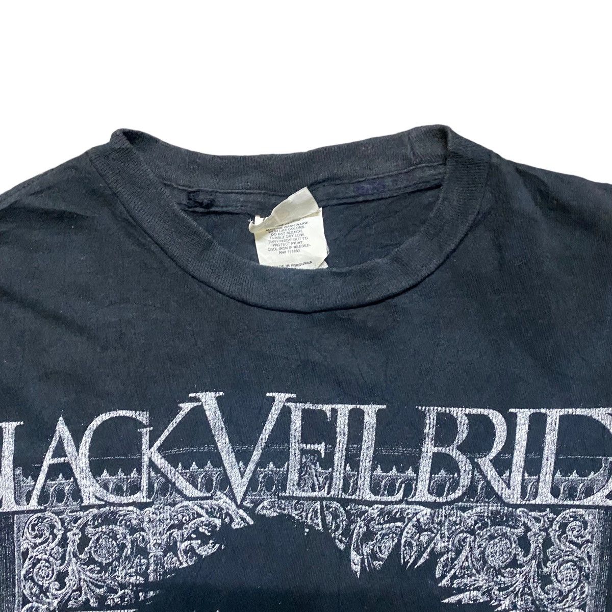 Band Tees Vintage Black Veil Brides Tshirt Size US S / EU 44-46 / 1 - 3 Thumbnail