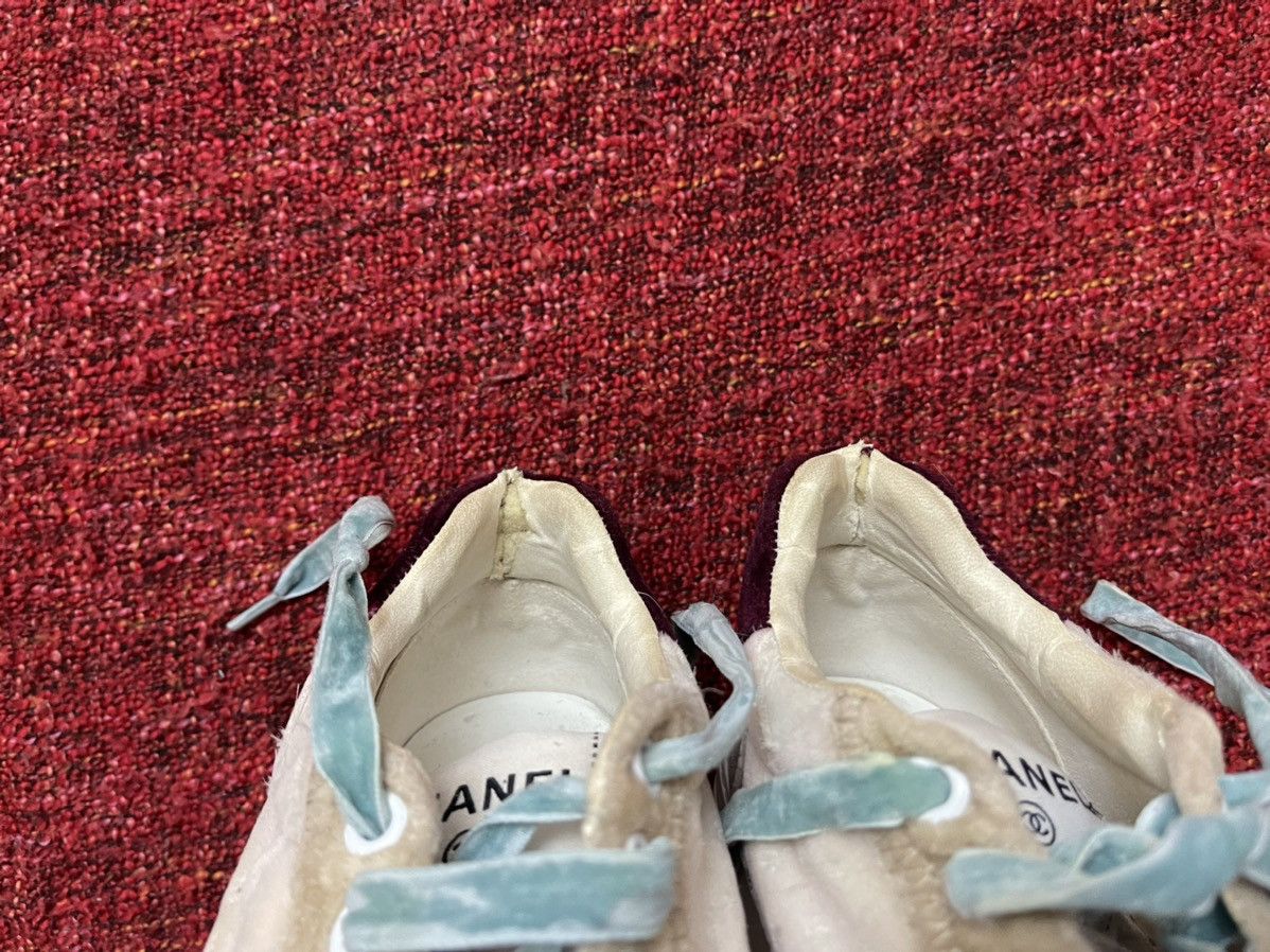 Chanel Chanel velour logo sneakers Size US 7 / IT 37 - 6 Thumbnail