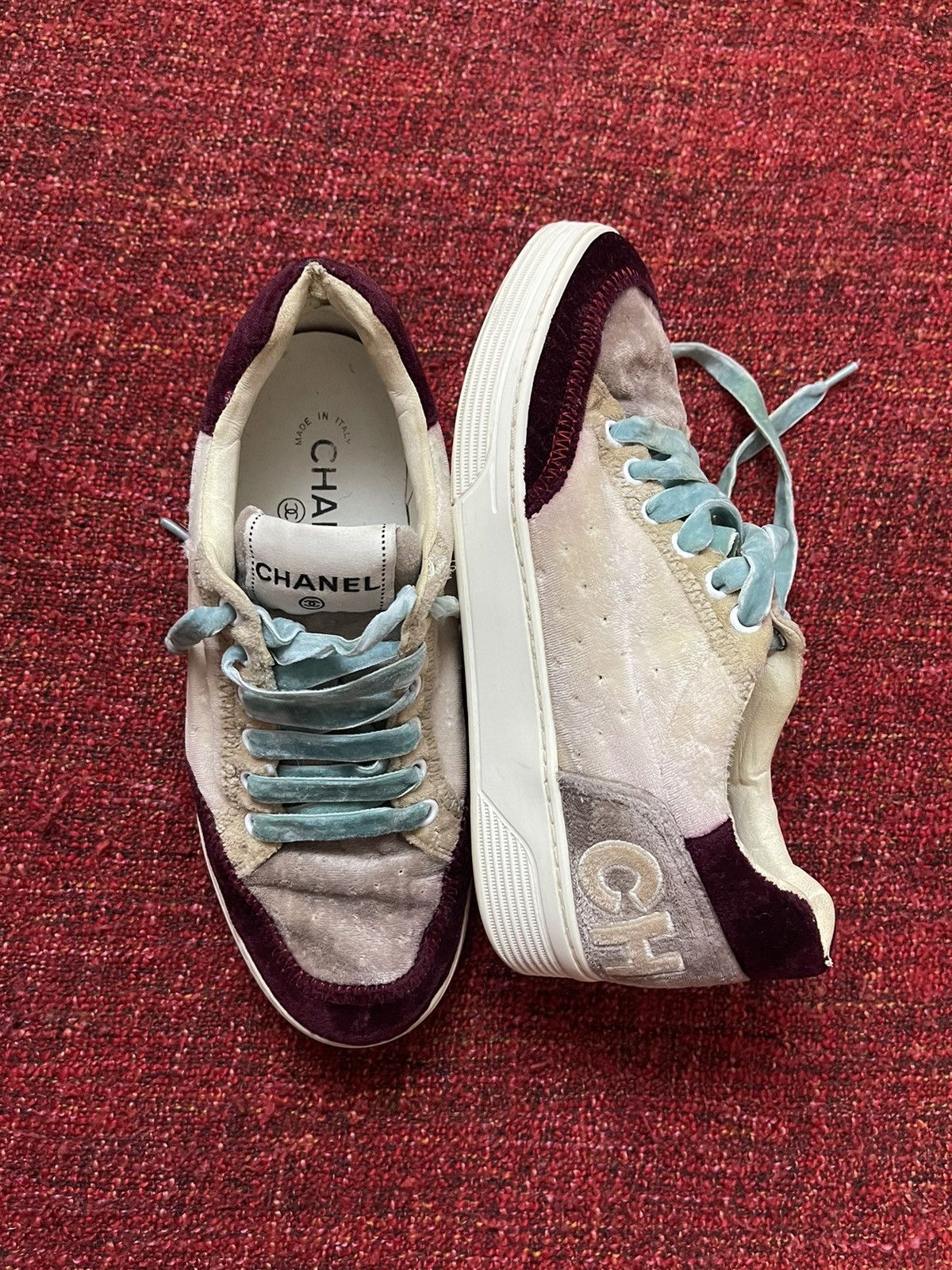 Chanel Chanel velour logo sneakers Size US 7 / IT 37 - 1 Thumbnail