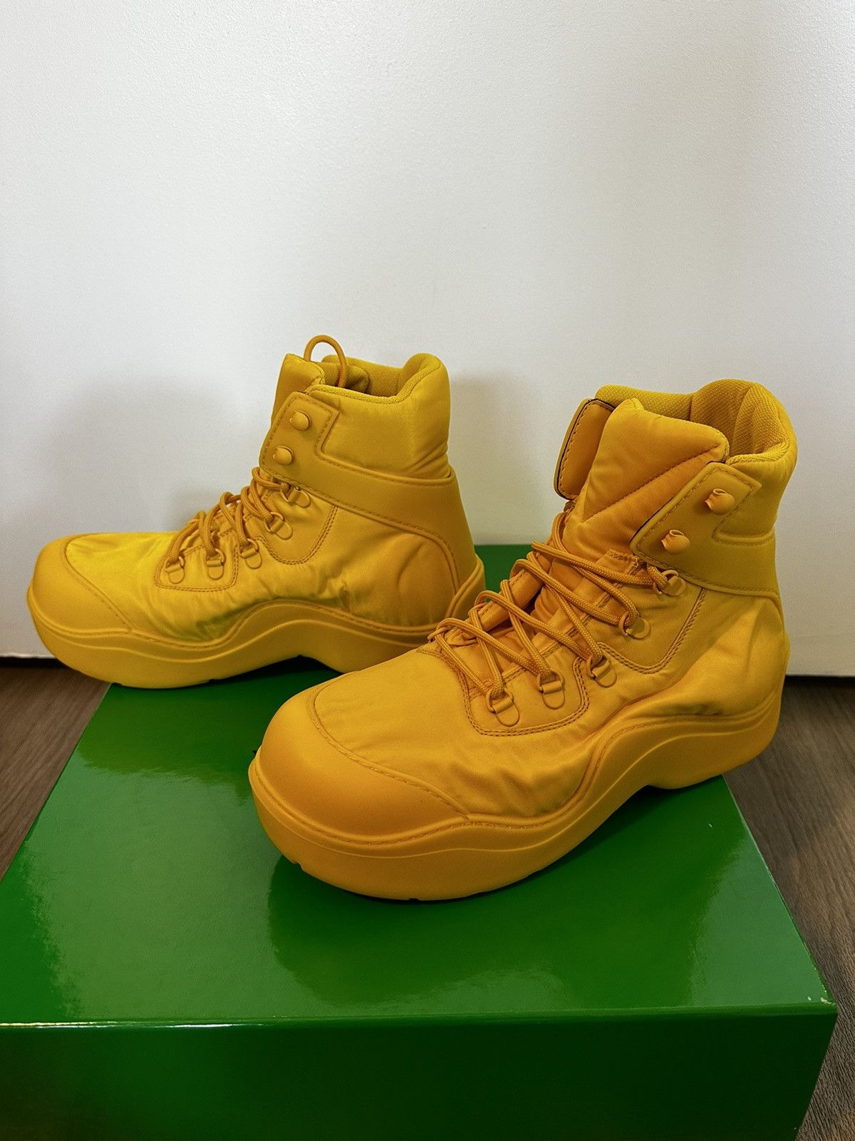 Bottega Veneta Puddle bomber boots in Egg Yolk Size US 8 / EU 41 - 2 Thumbnail