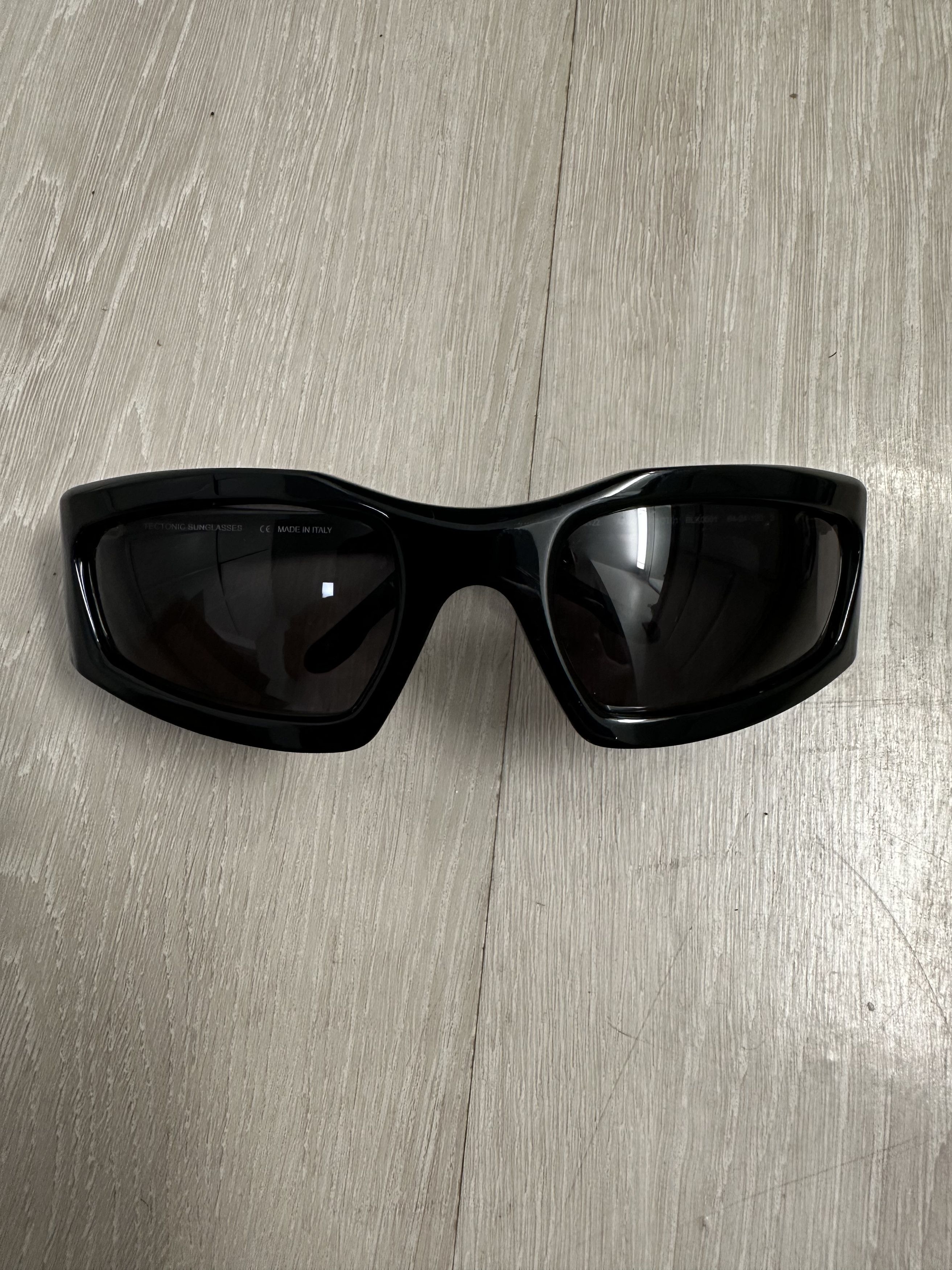 Pre-owned 1017 Alyx 9sm X Alyx Tectonic Sunglasses In Black