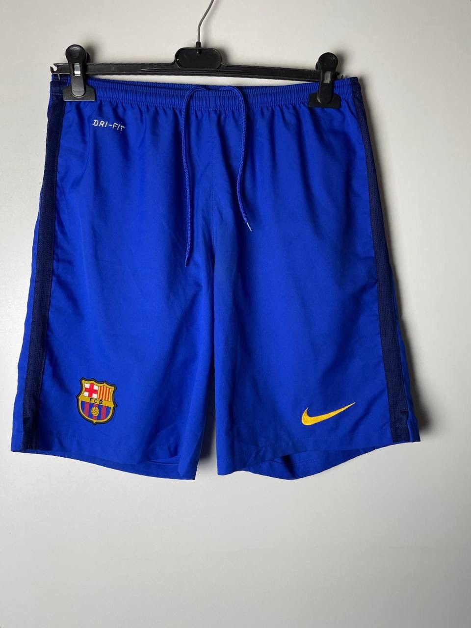 Vintage Nike Barcelona vintage shorts size M Size US 36 / EU 52 - 1 Thumbnail