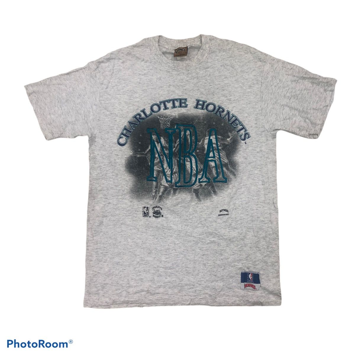 NBA × Nutmeg VINTAGE NUTMEG CHARLOTTE HORNETS / NBA TEE SIZE M Size US M / EU 48-50 / 2 - 1 Thumbnail