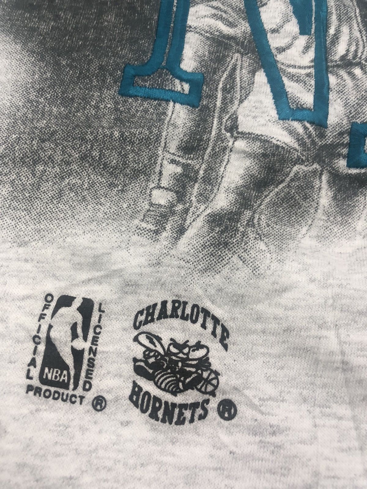 NBA × Nutmeg VINTAGE NUTMEG CHARLOTTE HORNETS / NBA TEE SIZE M Size US M / EU 48-50 / 2 - 10 Thumbnail