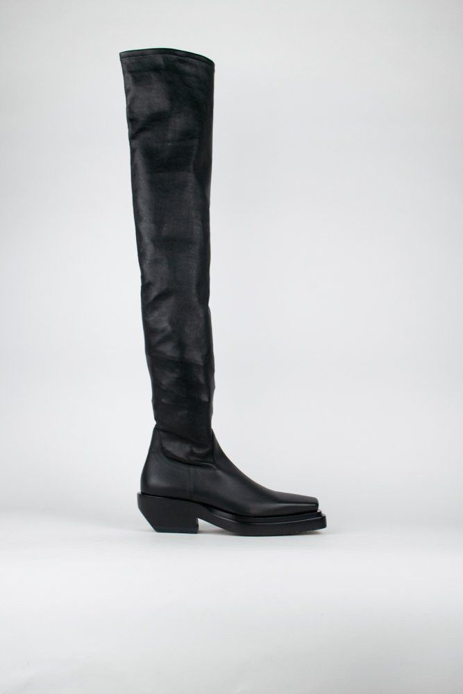 bottega veneta lean boots winter sale