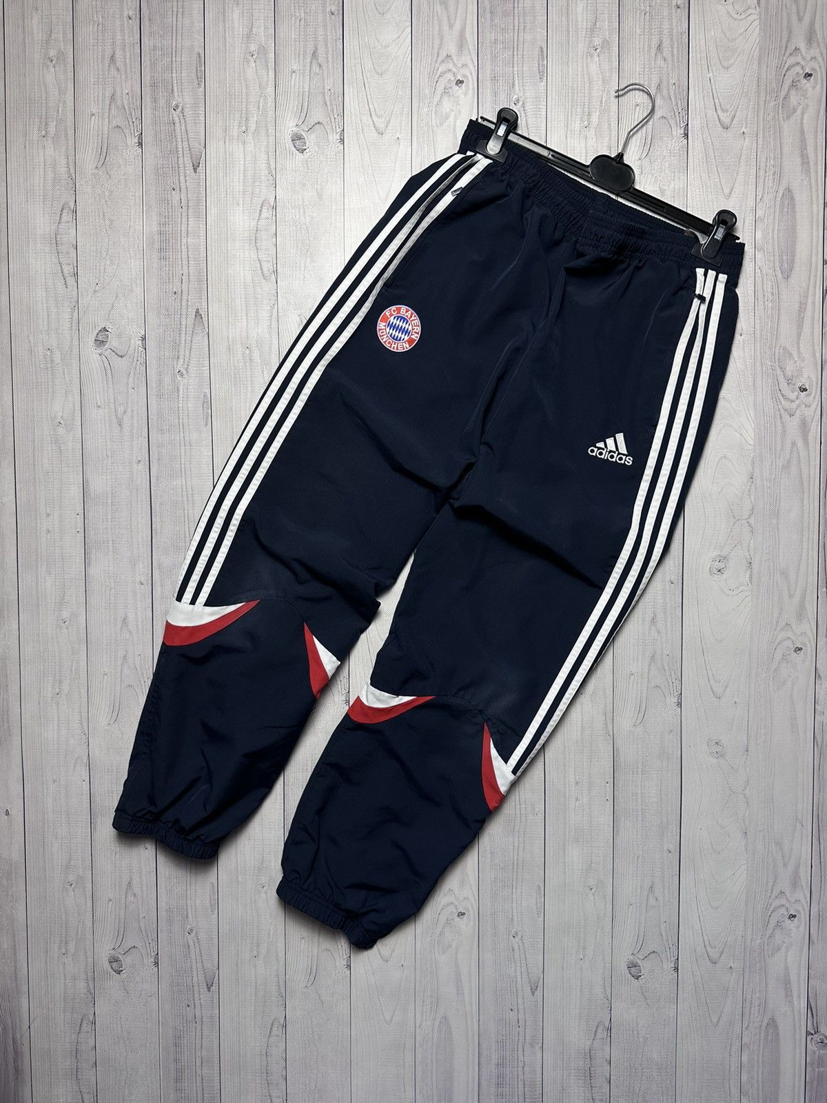 Vintage adidas Bayern Munich soccer joggers size M pants