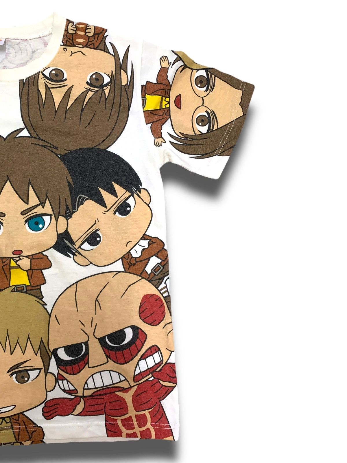 Anime × Universal Studios × Vintage LIMITED Attack On Titans Graphic Tee Size US M / EU 48-50 / 2 - 3 Thumbnail
