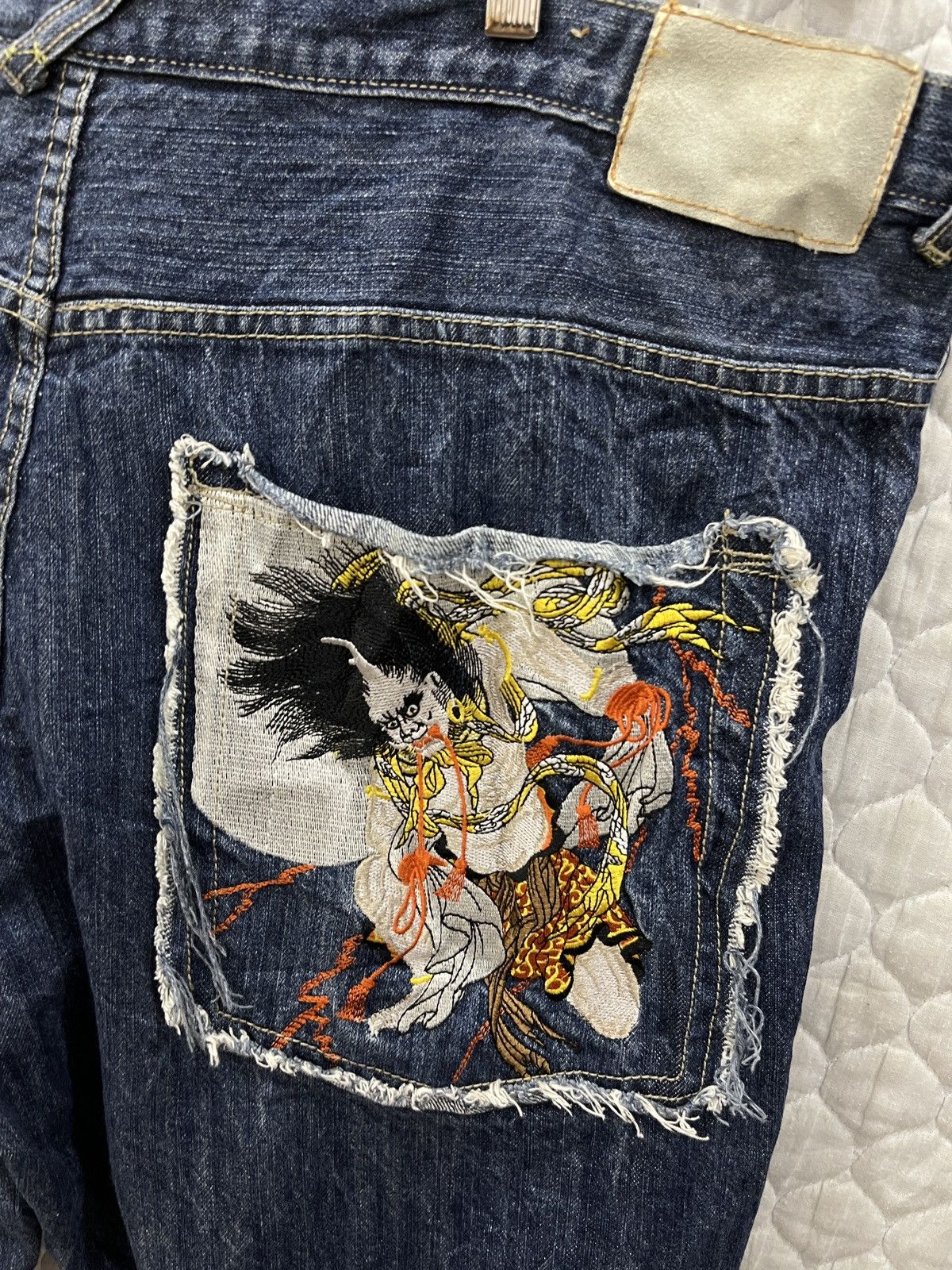 Karakuri Tamashii (Oooo). KANJI PREMIUM DEVIL EMBROIDERY DENIM SHORTS Size US 44 / EU 60 - 8 Thumbnail