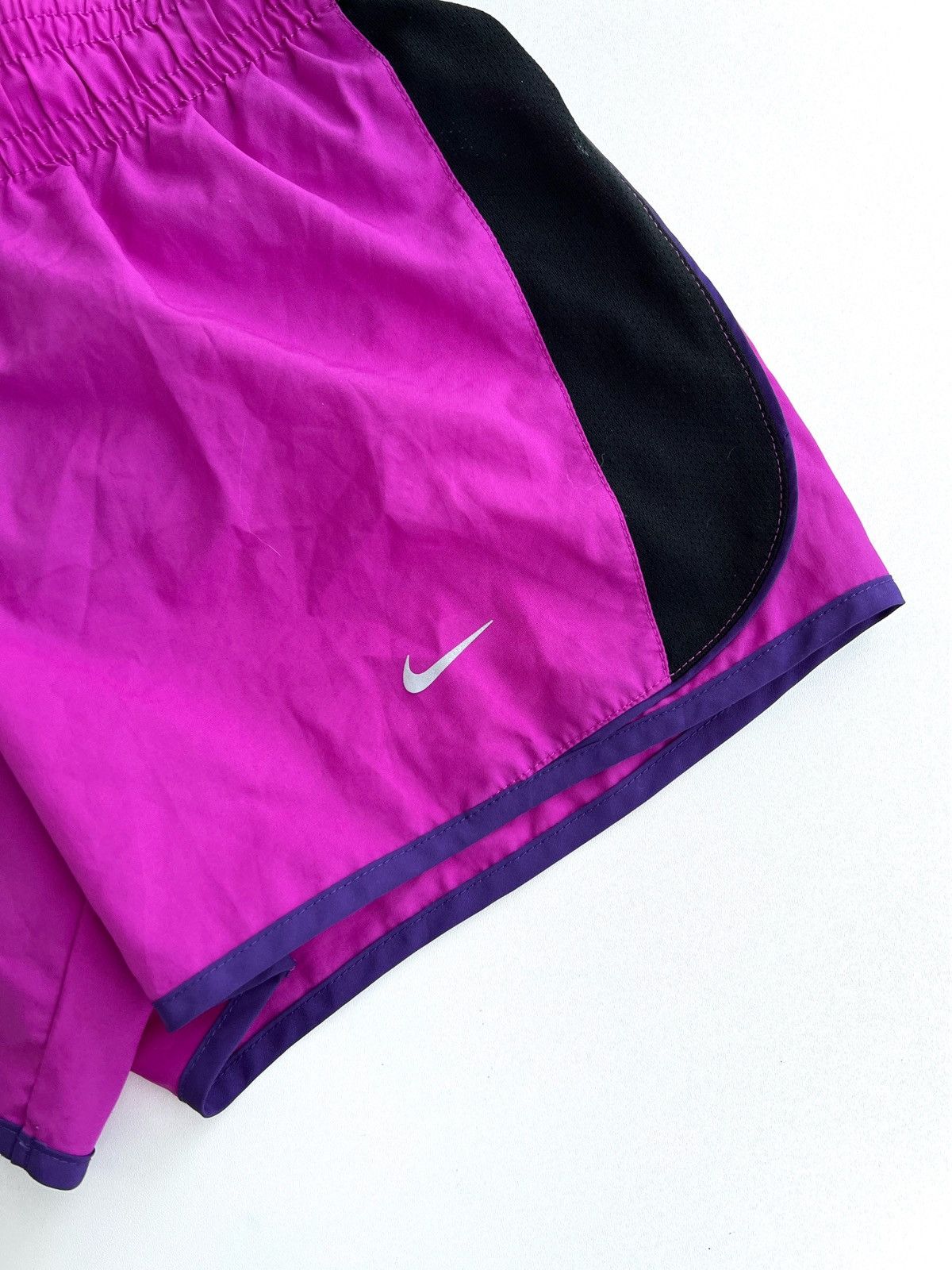 Nike Nike shorts swoosh logo Wmns Size 28" / US 6 / IT 42 - 2 Thumbnail
