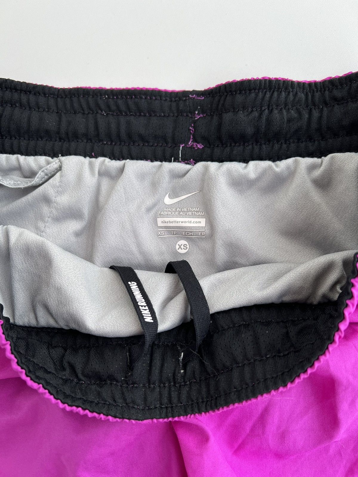 Nike Nike shorts swoosh logo Wmns Size 28" / US 6 / IT 42 - 3 Thumbnail