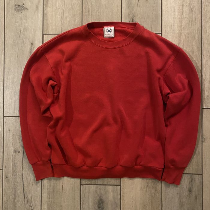 Nike Vintage 80s Cropped Fit Red Essential Crewneck Fits Boxy S/M