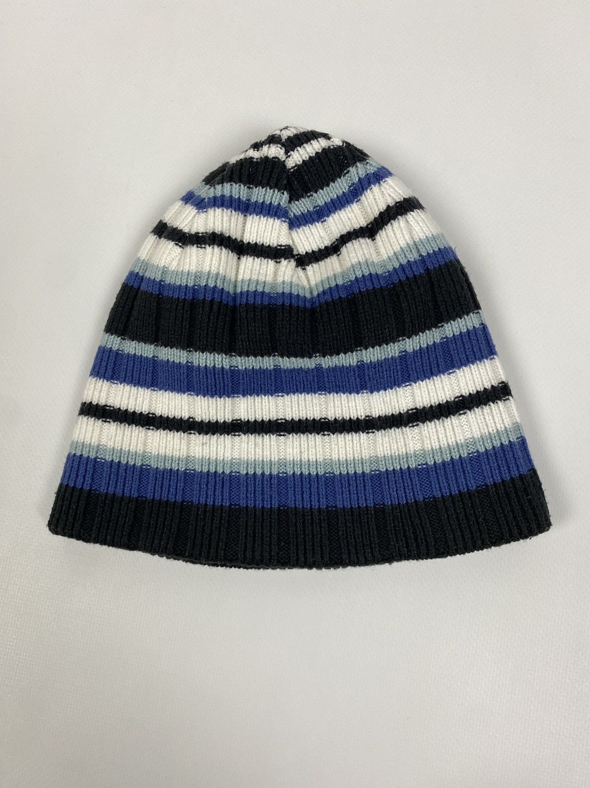 Billabong 2000’s Vintage Billabong Reversible Striped Skull Beanie Hat Size ONE SIZE - 8 Thumbnail
