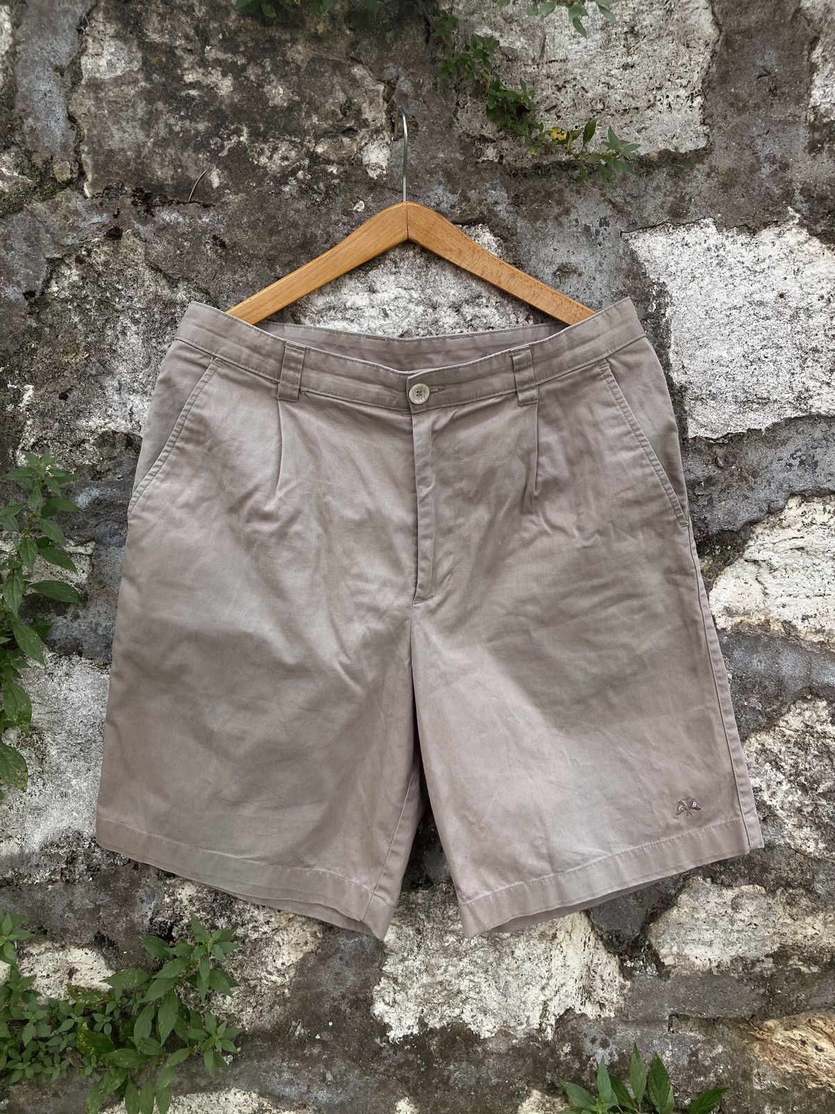 image of Thomas Burberry Bermuda Shorts in Brown, Men's (Size 33)