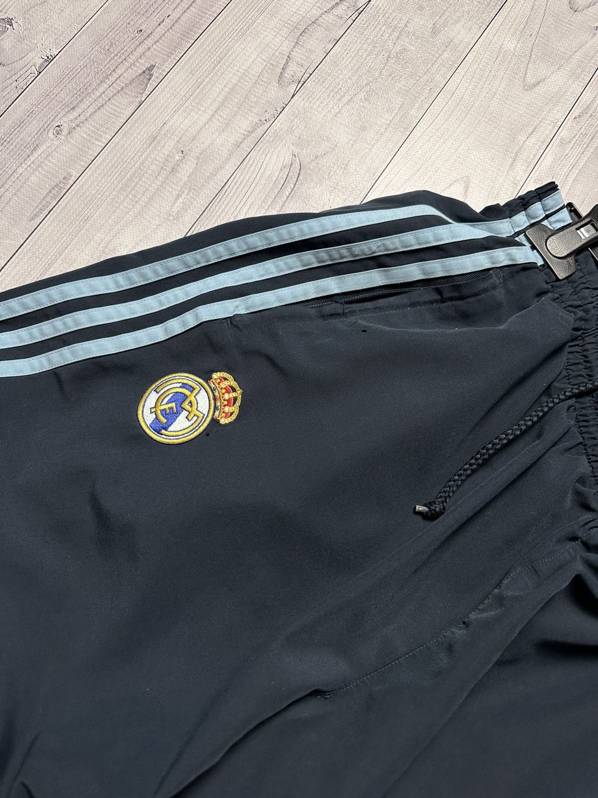 Vintage Vintage adidas Real Madrid soccer joggers pants size L Size US 34 / EU 50 - 5 Thumbnail