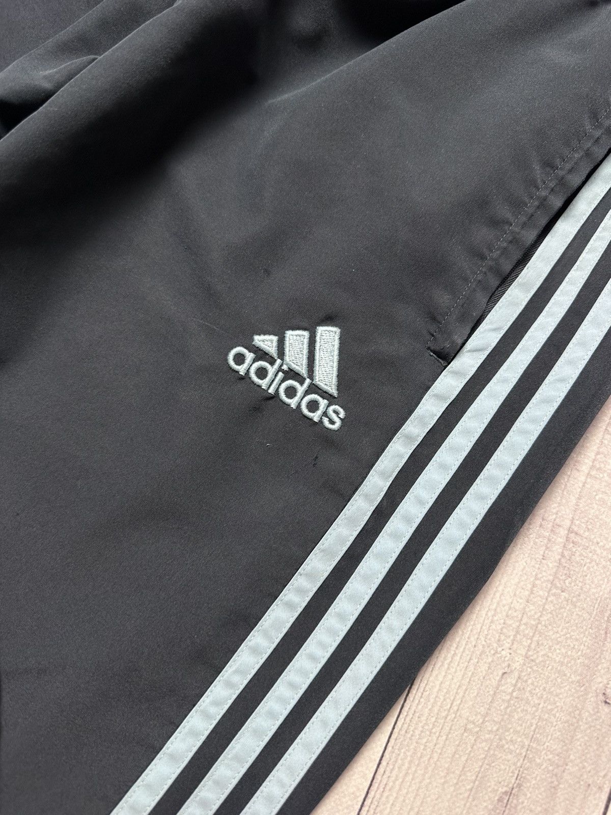 Vintage Vintage adidas Real Madrid soccer joggers pants size L Size US 34 / EU 50 - 4 Thumbnail