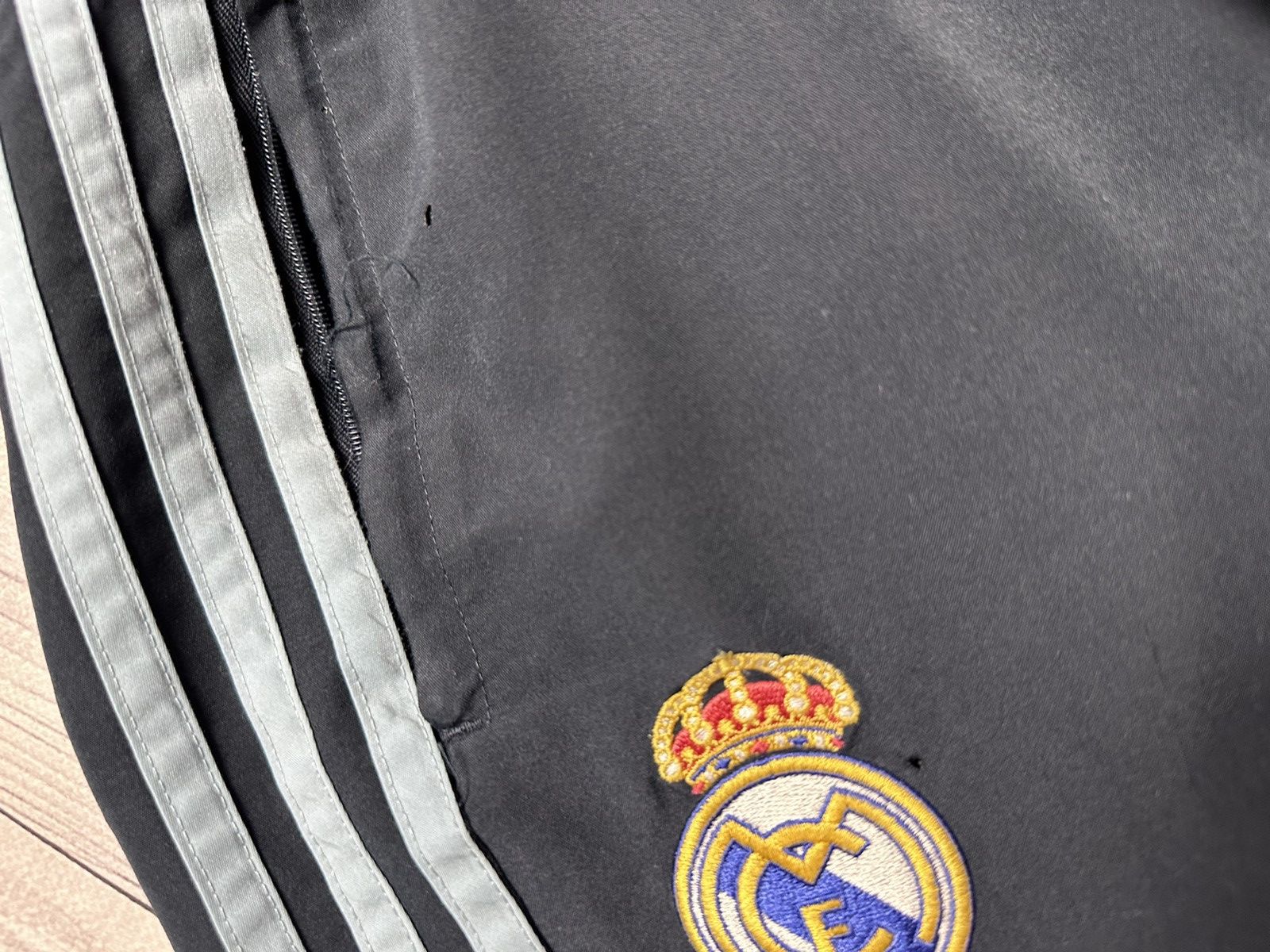 Vintage Vintage adidas Real Madrid soccer joggers pants size L Size US 34 / EU 50 - 6 Thumbnail
