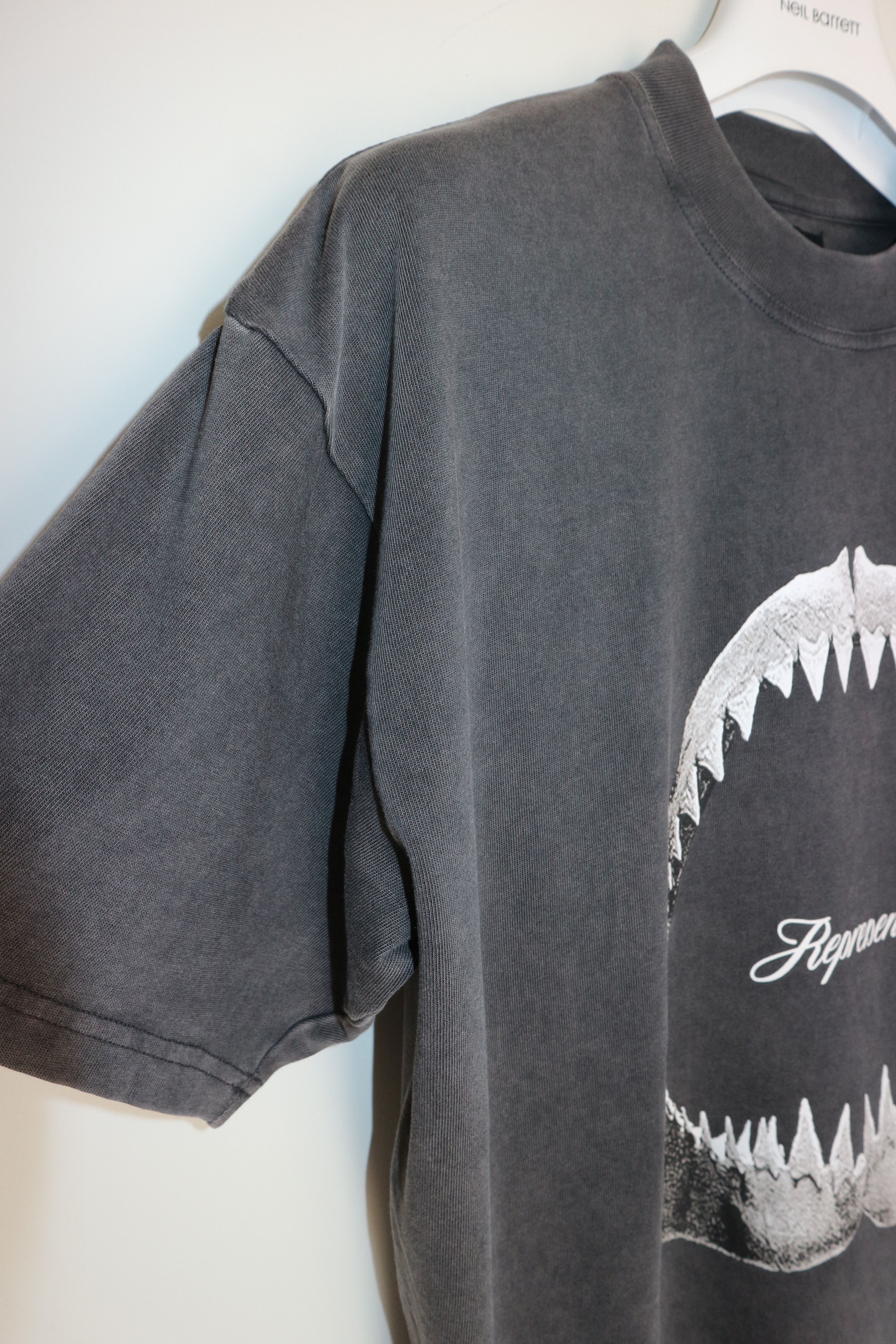 Represent Clo. Shark jaws print t-shirt Size US M / EU 48-50 / 2 - 7 Thumbnail