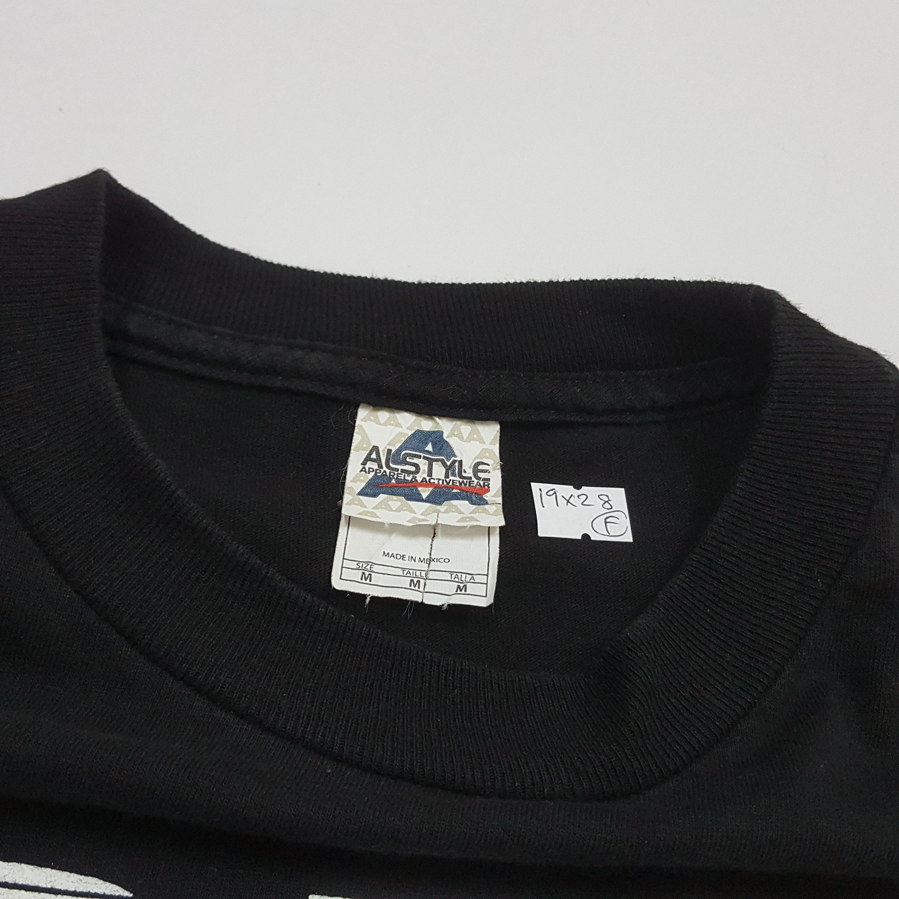 Band Tees × Chance The Rapper × Vintage Vintage DRAKE Canadian rapper nice design tour t-shirt Size US M / EU 48-50 / 2 - 3 Thumbnail