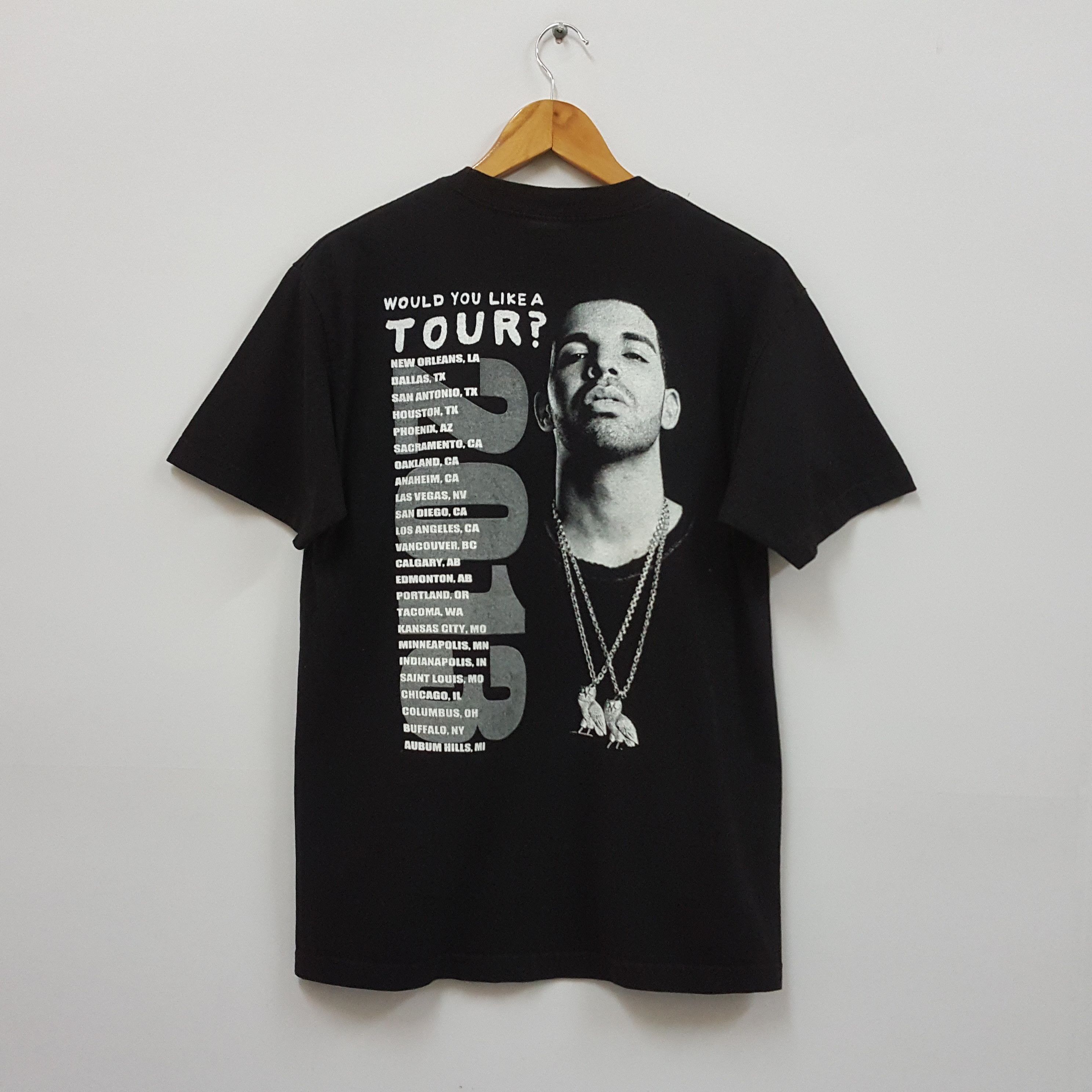 Band Tees × Chance The Rapper × Vintage Vintage DRAKE Canadian rapper nice design tour t-shirt Size US M / EU 48-50 / 2 - 2 Thumbnail
