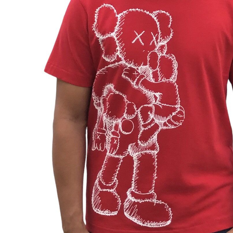 Kaws × Uniqlo Kaws X Uniqlo 2016 Graphic Tee Size US M / EU 48-50 / 2 - 3 Thumbnail