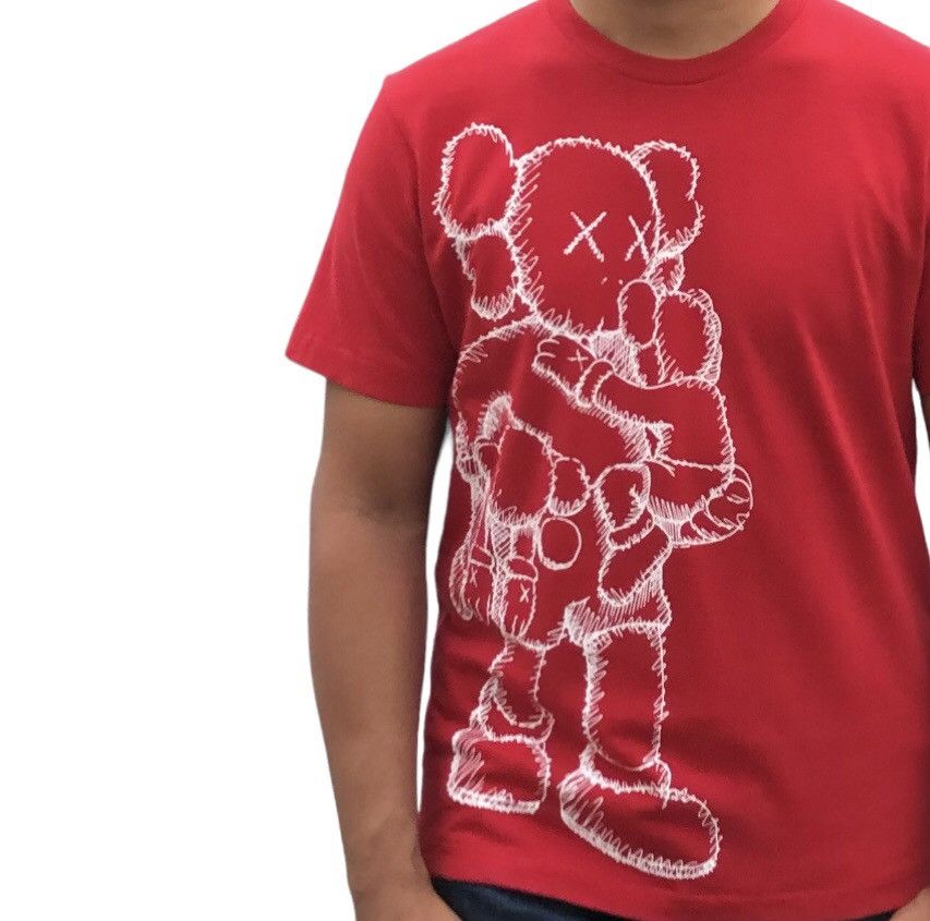 Kaws × Uniqlo Kaws X Uniqlo 2016 Graphic Tee Size US M / EU 48-50 / 2 - 4 Thumbnail
