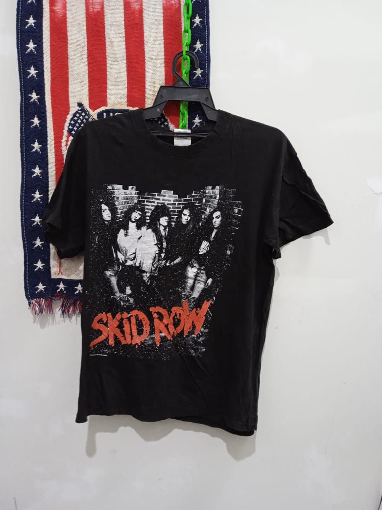 Band Tees × Vintage 🔥BIN/OFFER🔥VINTAGE SKID ROW TOUR TEE 88/89 Size US M / EU 48-50 / 2 - 1 Thumbnail
