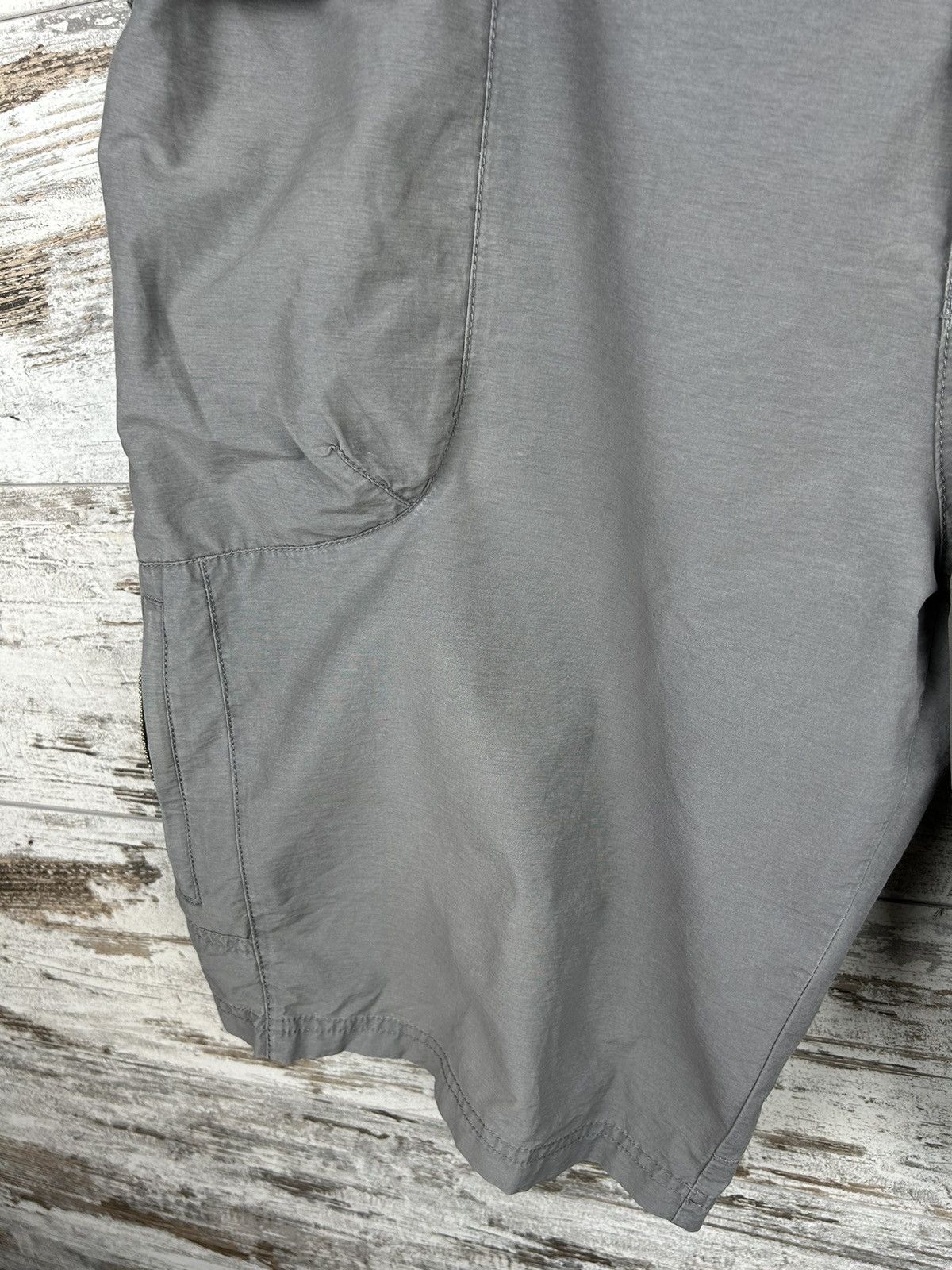 Nike × Vintage Mens Vintage Nike Cargo shorts streetwear y2k rare drill acg Size US 36 / EU 52 - 7 Thumbnail