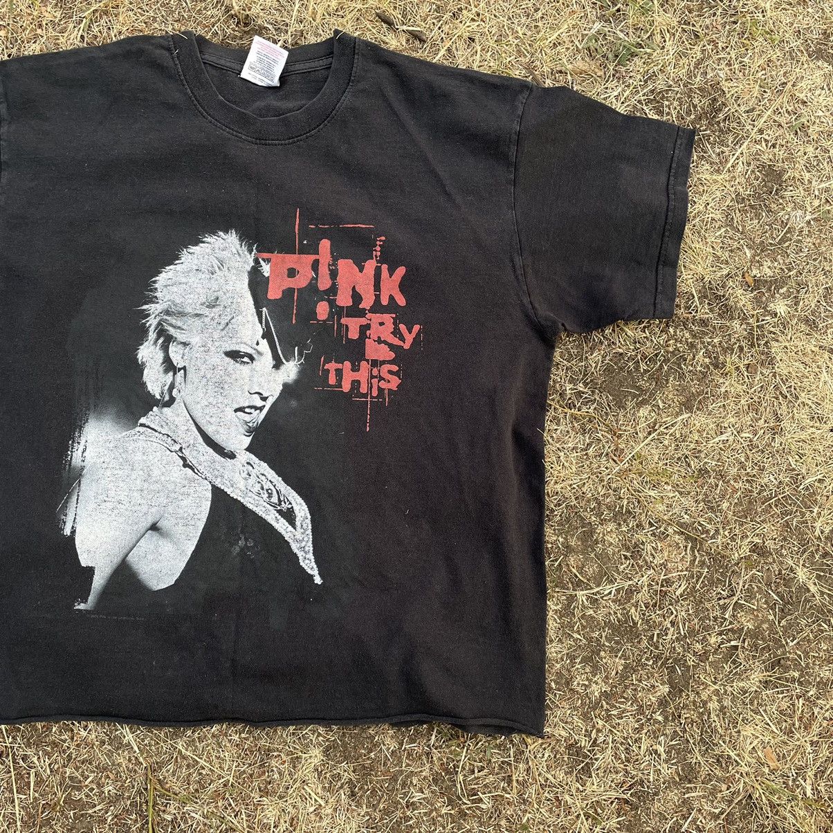 Corteiz × Streetwear × Vintage Corteiz Pink Blur Alcatraz Y2K Tee