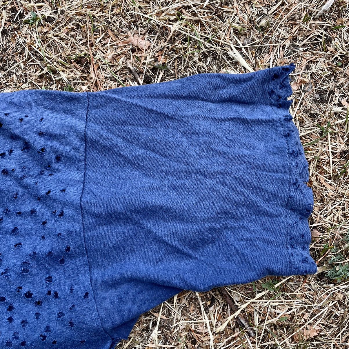 Vintage Vintage 90s Sun Faded All Over Print Thrashed Tee Blue M Size US M / EU 48-50 / 2 - 5 Thumbnail