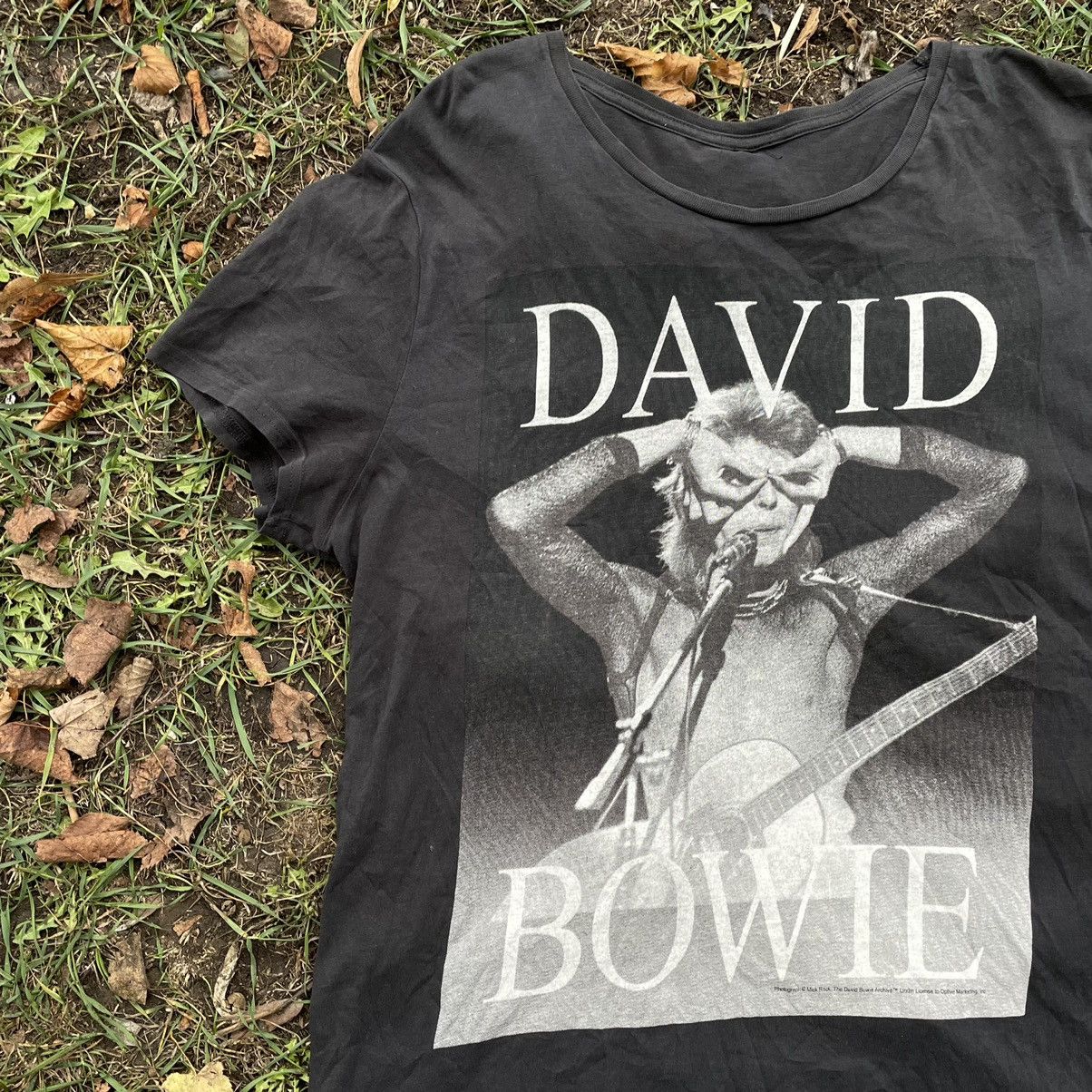 Vintage Vintage Y2K David Bowie Graphic Band Tee Faded Black Slim M Size US M / EU 48-50 / 2 - 3 Thumbnail