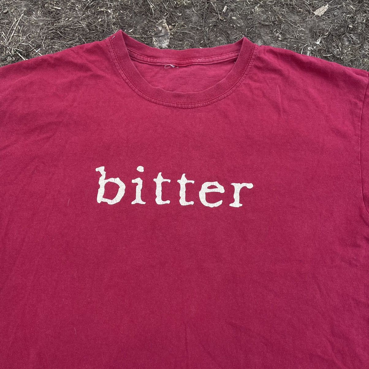 Vintage Vintage Y2K Biter Logo Graphic Tee Streetwear Pink Worn In L Size US L / EU 52-54 / 3 - 4 Thumbnail