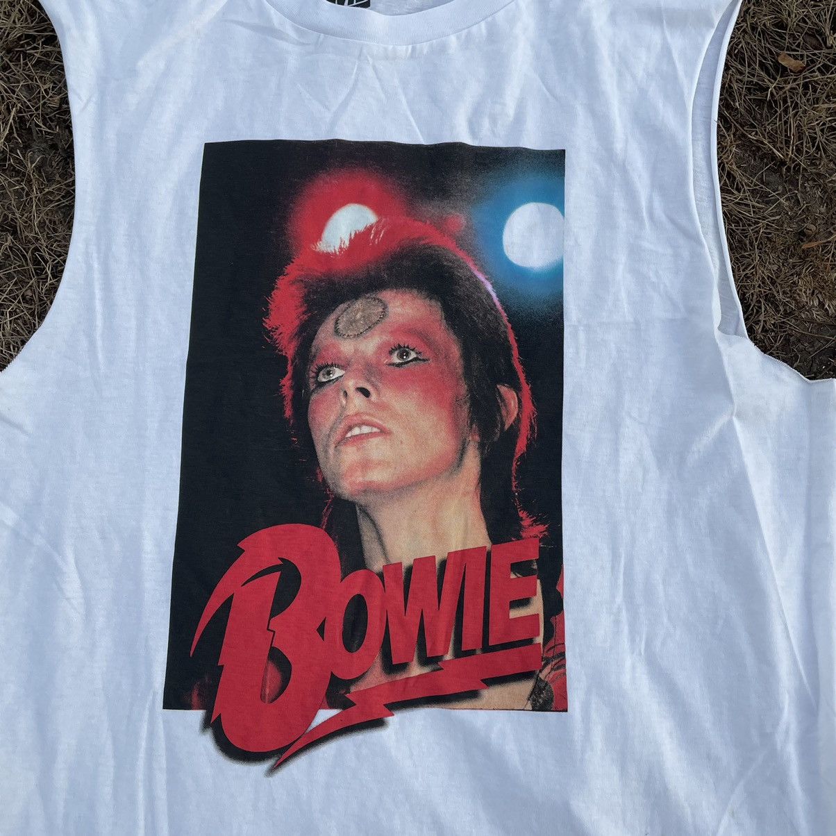 Band Tees Vintage Y2K White Tee Bowie Face Print Band Tour Rock Tee Size US XL / EU 56 / 4 - 4 Thumbnail