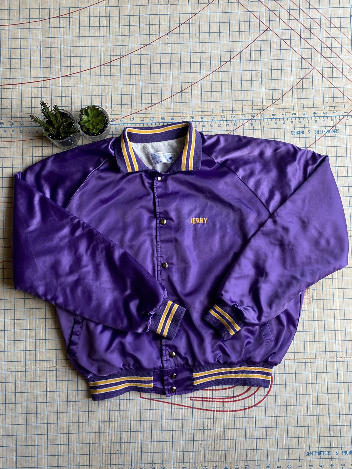 NBA × Vintage Vintage Utah Jazz Boosters Club Purple Satin Jacket Size XL Size US XL / EU 56 / 4 - 5 Thumbnail