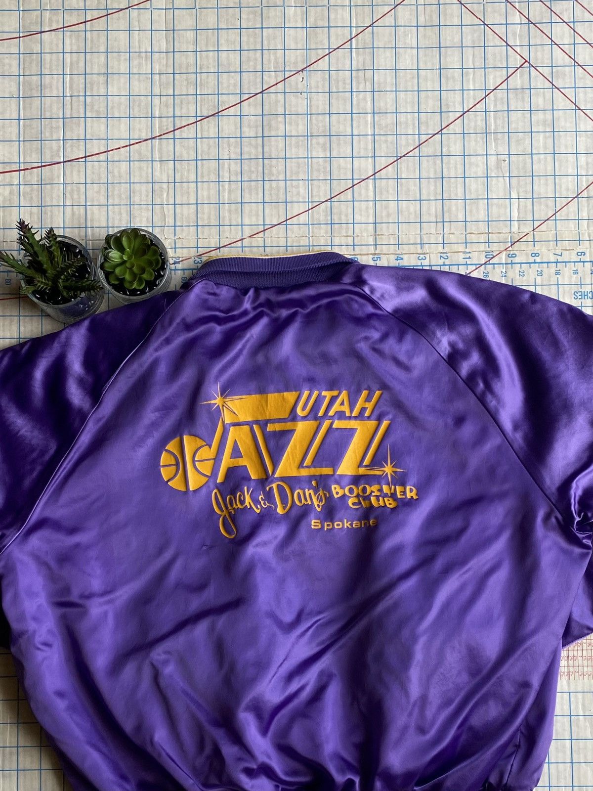 NBA × Vintage Vintage Utah Jazz Boosters Club Purple Satin Jacket Size XL Size US XL / EU 56 / 4 - 3 Thumbnail