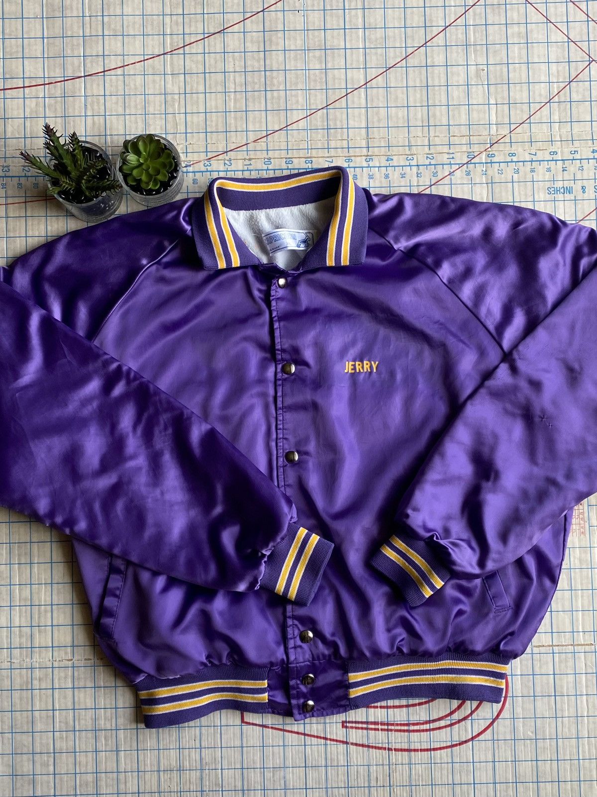 NBA × Vintage Vintage Utah Jazz Boosters Club Purple Satin Jacket Size XL Size US XL / EU 56 / 4 - 6 Thumbnail