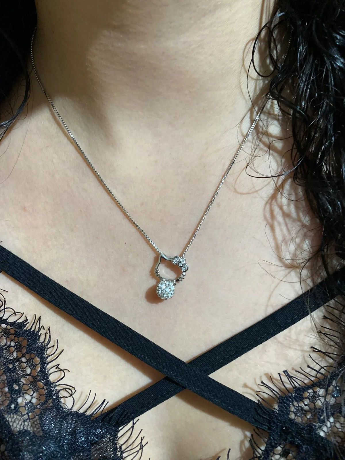 Jewelry Hello Kitty Pendant Necklace With Shine Pearl Size ONE SIZE - 2 Thumbnail