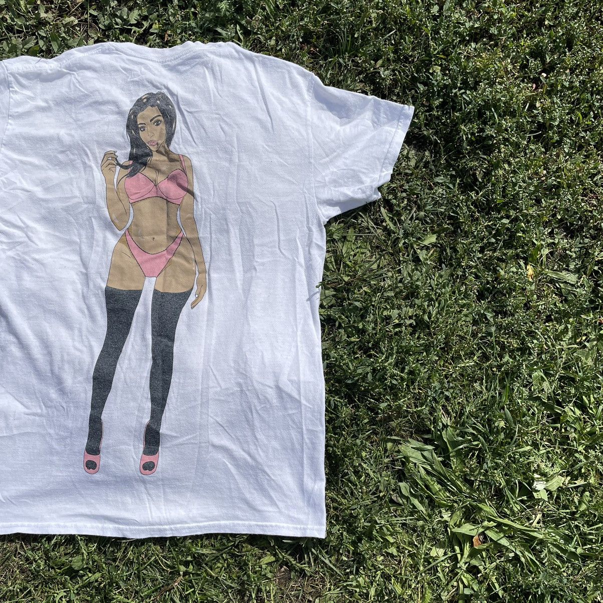 Vintage Y2K Graphic Tee Sexy Babe Print Vintage Streetwear Humor L Size US L / EU 52-54 / 3 - 2 Thumbnail