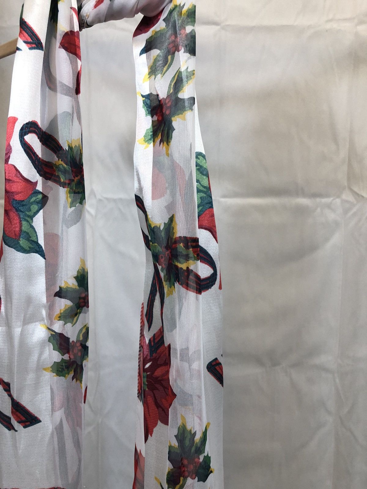 Vintage Vintage White Striped Red Flower Scarf Size ONE SIZE - 5 Thumbnail