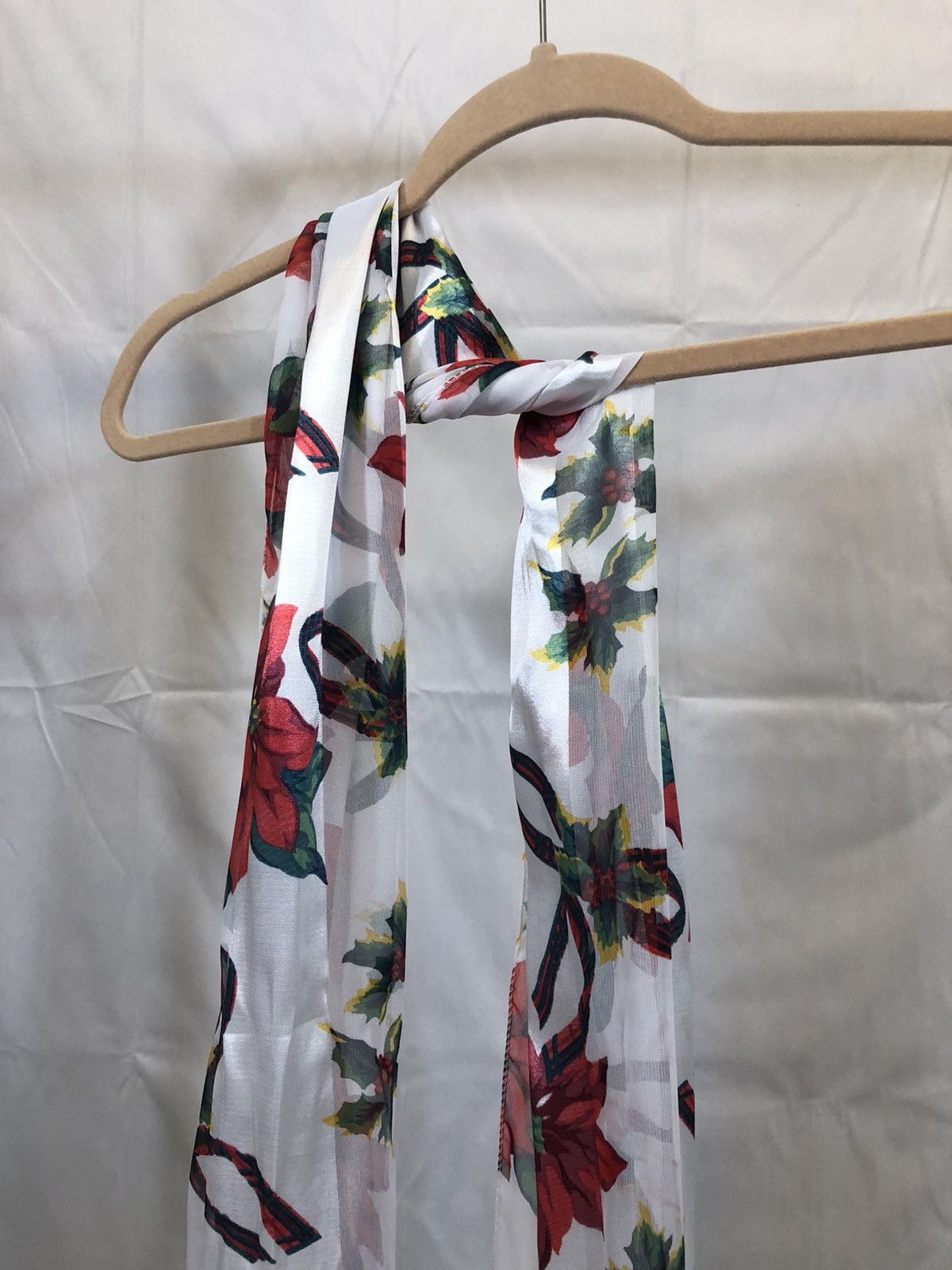 Vintage Vintage White Striped Red Flower Scarf Size ONE SIZE - 3 Thumbnail