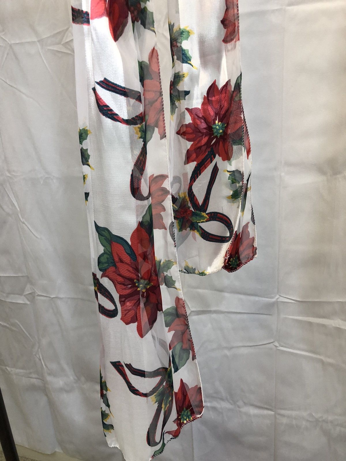 Vintage Vintage White Striped Red Flower Scarf Size ONE SIZE - 12 Thumbnail