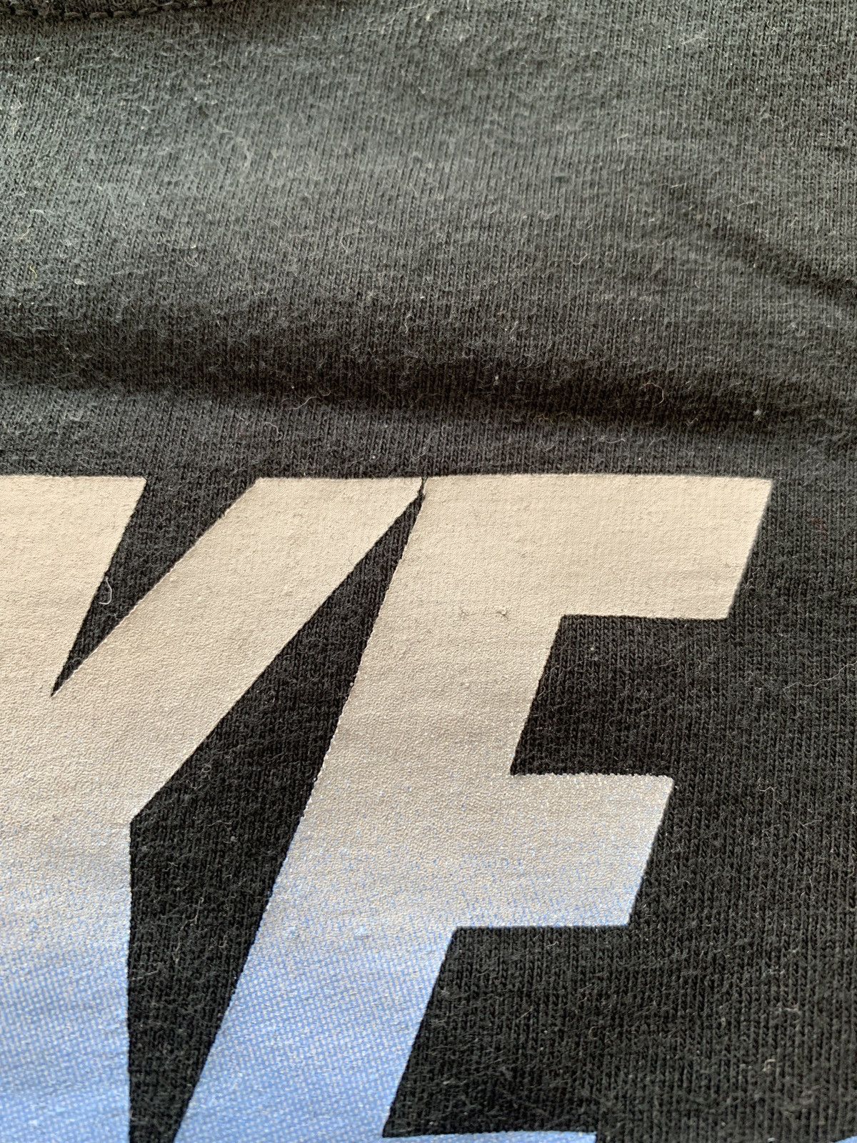 Nike Nike Gradient Futura Icon Logo Tee - Sz S Size US S / EU 44-46 / 1 - 8 Thumbnail