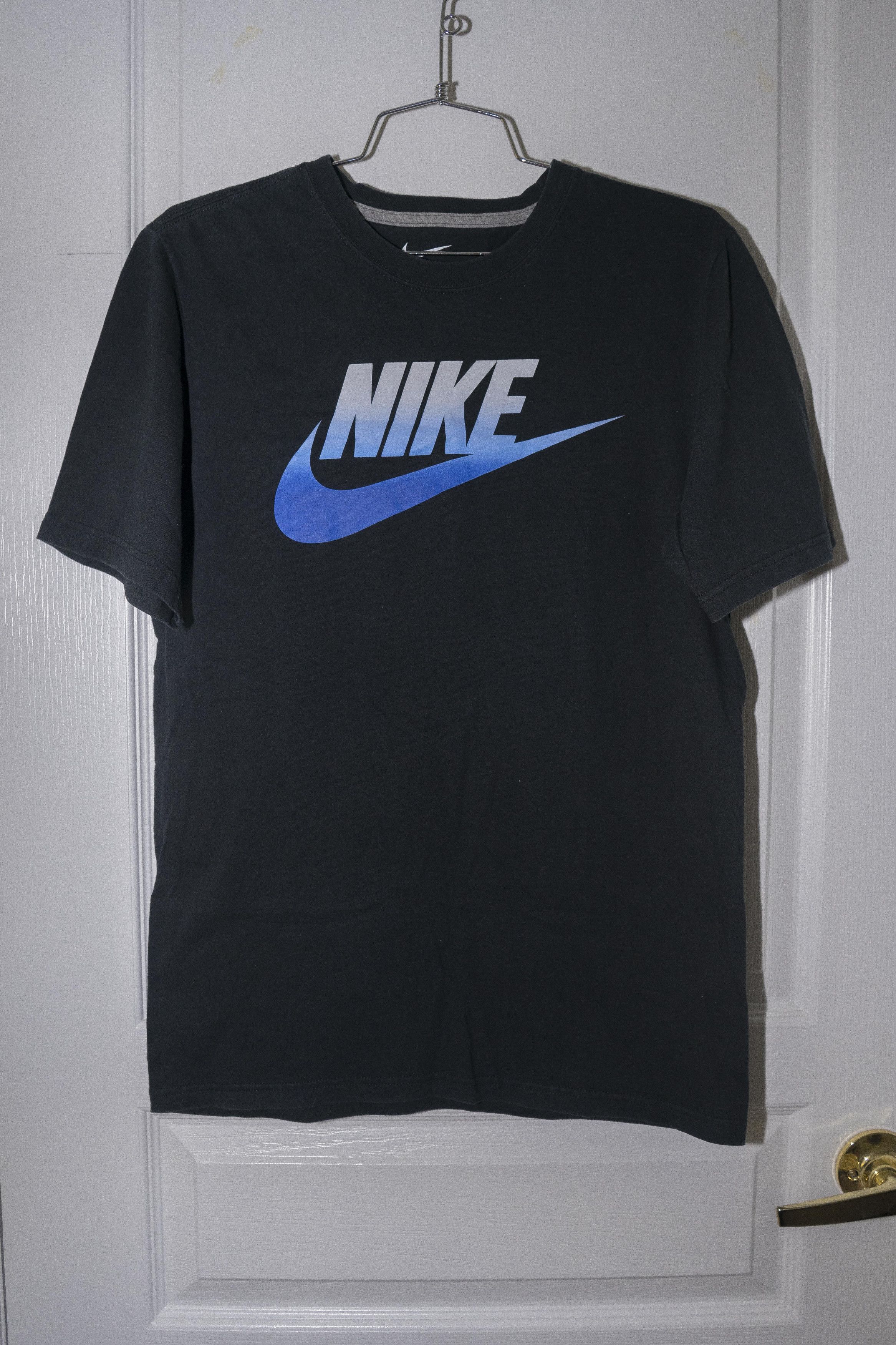 Nike Nike Gradient Futura Icon Logo Tee - Sz S Size US S / EU 44-46 / 1 - 2 Thumbnail