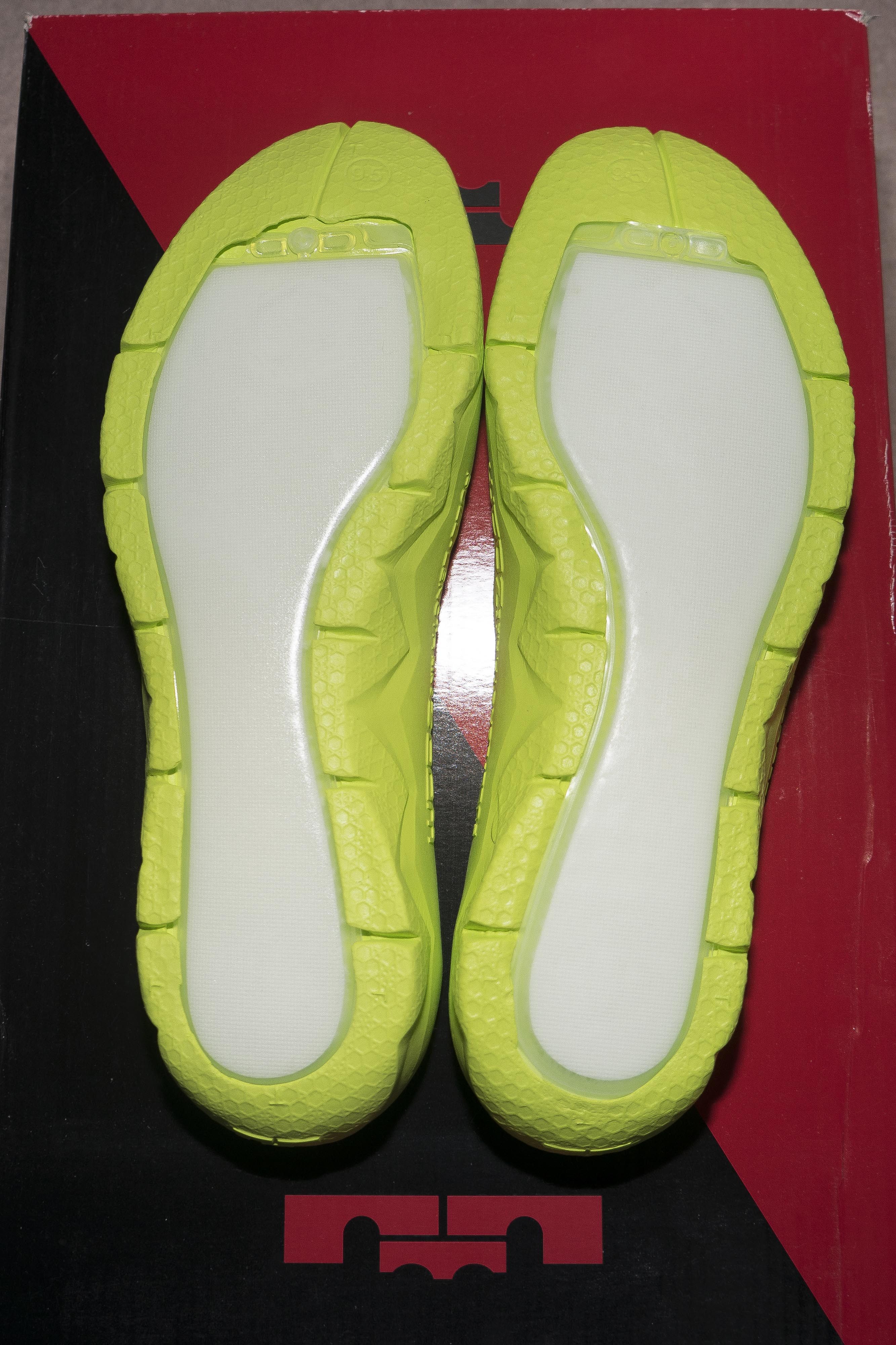 Nike Lebron XI (11) "Collection" - Volt/Grey - Sz 9.5 Size US 9.5 / EU 42-43 - 16 Thumbnail